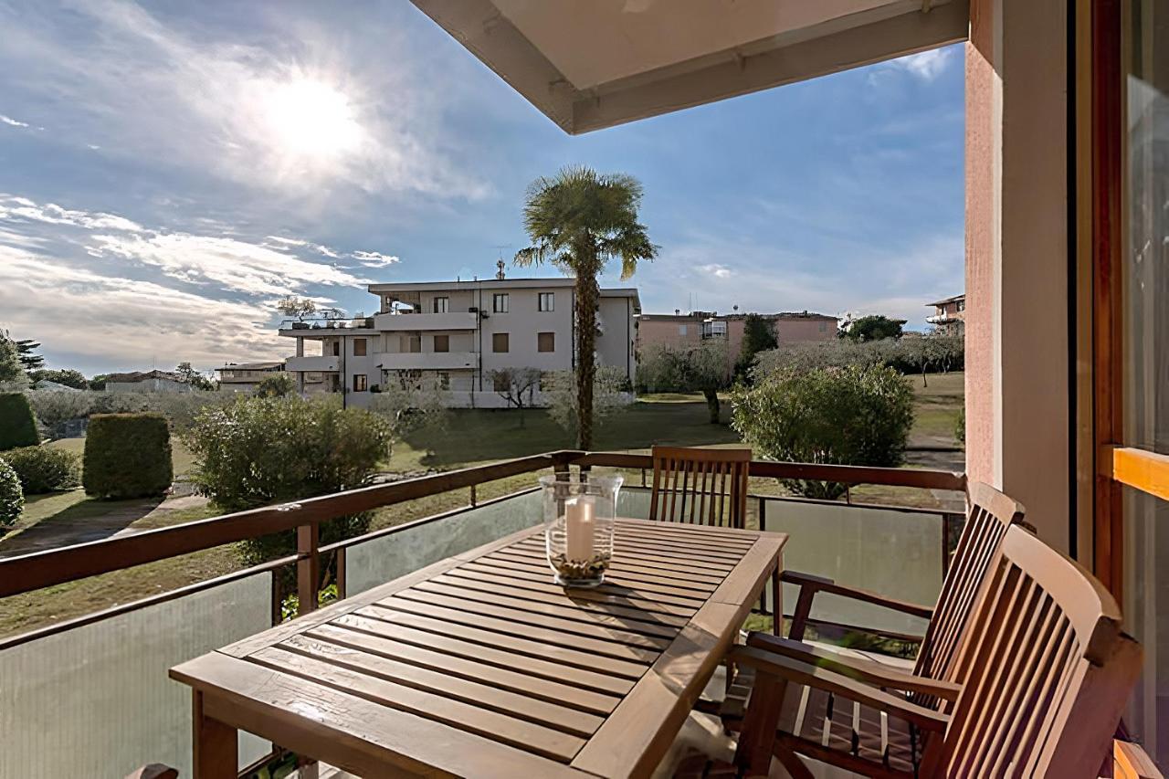 Natural Chic - Close To City Center And Beach - Parking Desenzano del Garda Eksteriør bilde